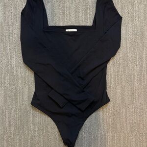 Aritzia original contour square neck bodysuit